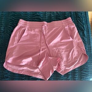 Soma Wknd TechSport Shorts Women’s Large in Mauve Rose